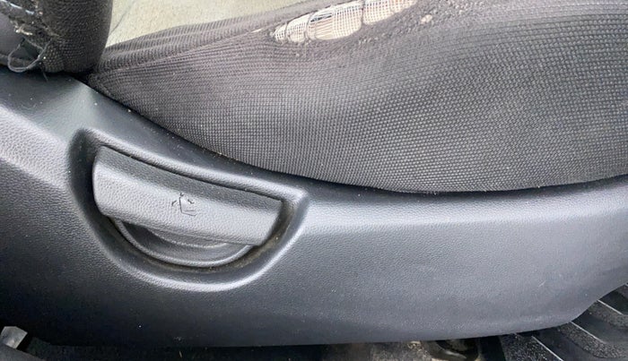 2015 Hyundai Xcent S 1.2, Petrol, Manual, 41,536 km, Driver Side Adjustment Panel