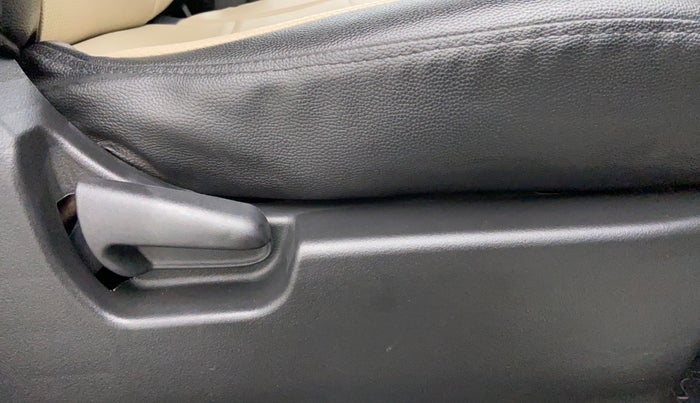 2017 Maruti Wagon R 1.0 VXI, Petrol, Manual, 11,482 km, Driver Side Adjustment Panel