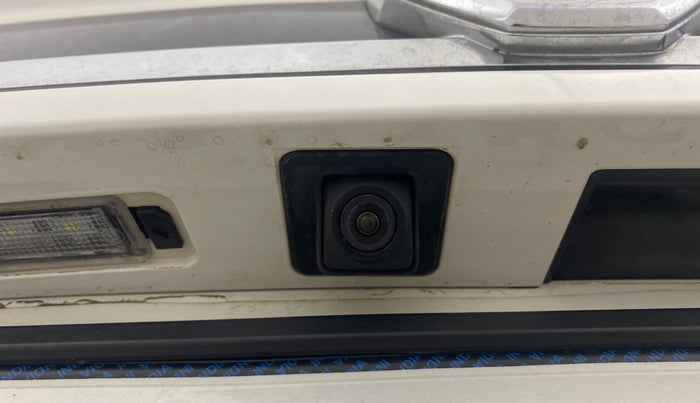 2022 MG HECTOR SHINE 1.5 PETROL TURBO CVT, Petrol, Automatic, 18,129 km, Parking Camera