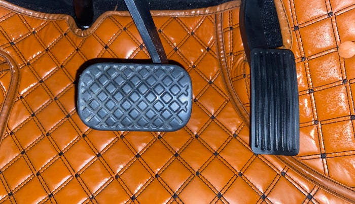 2022 MG HECTOR SHINE 1.5 PETROL TURBO CVT, Petrol, Automatic, 18,129 km, Pedals