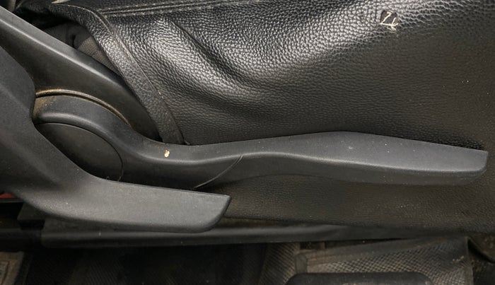 2019 Maruti Swift VXI, Petrol, Manual, 39,184 km, Driver Side Adjustment Panel