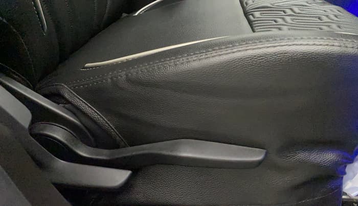 2022 Maruti BREZZA VXI SMART HYBRID, Petrol, Manual, 1,942 km, Driver Side Adjustment Panel