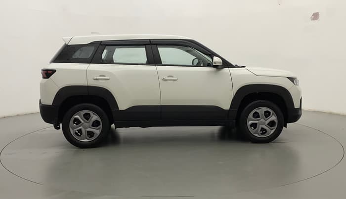 2022 Maruti BREZZA VXI SMART HYBRID, Petrol, Manual, 1,942 km, Right Side