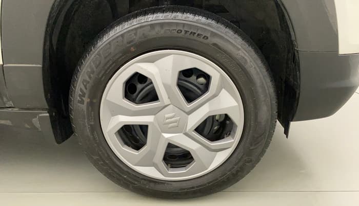 2022 Maruti BREZZA VXI SMART HYBRID, Petrol, Manual, 1,942 km, Right Front Wheel