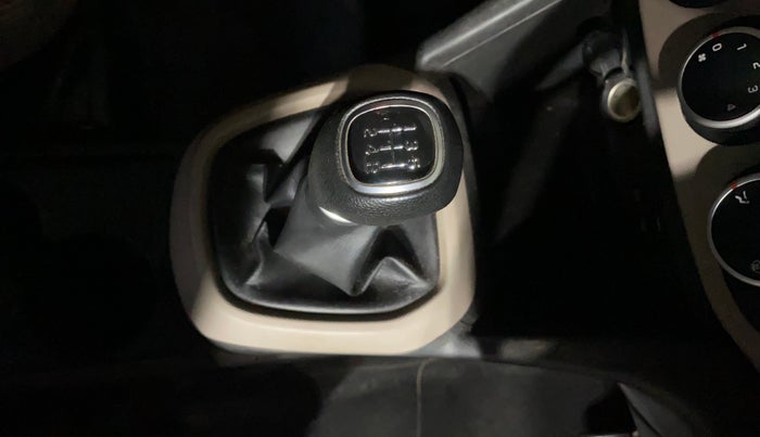 2019 Hyundai Grand i10 SPORTZ 1.2 KAPPA VTVT, Petrol, Manual, 1,05,601 km, Gear Lever