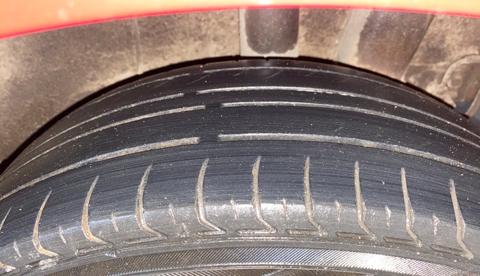 2019 Hyundai Grand i10 SPORTZ 1.2 KAPPA VTVT, Petrol, Manual, 1,05,601 km, Left Rear Tyre Tread