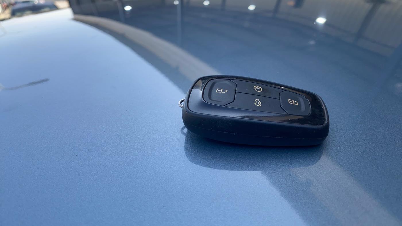2019 Tata NEXON XZ PLUS PETROL DUAL TONE, Petrol, Manual, 1,15,251 km, Key Close Up