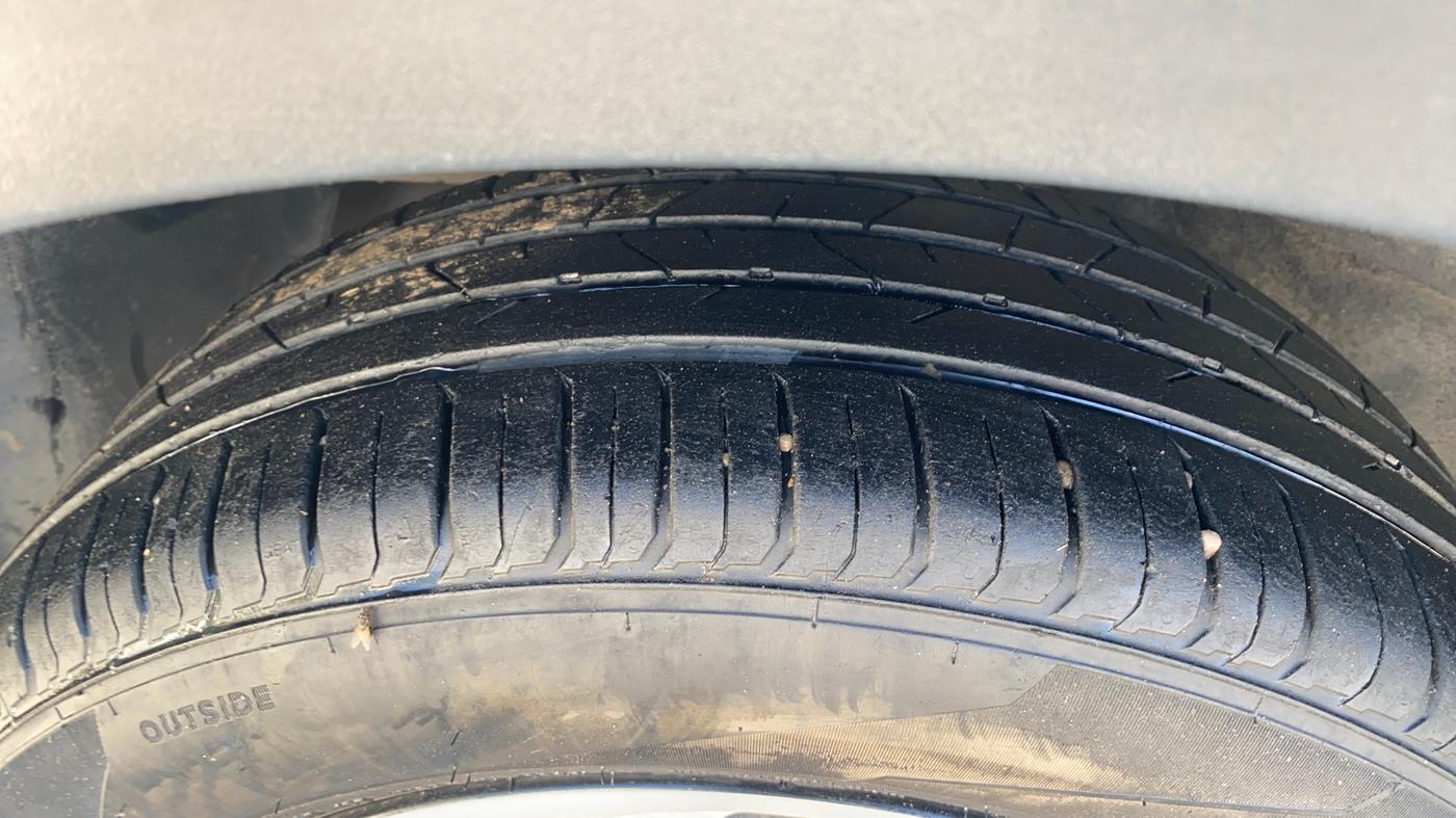 2019 Tata NEXON XZ PLUS PETROL DUAL TONE, Petrol, Manual, 1,15,251 km, Right Rear Tyre Tread