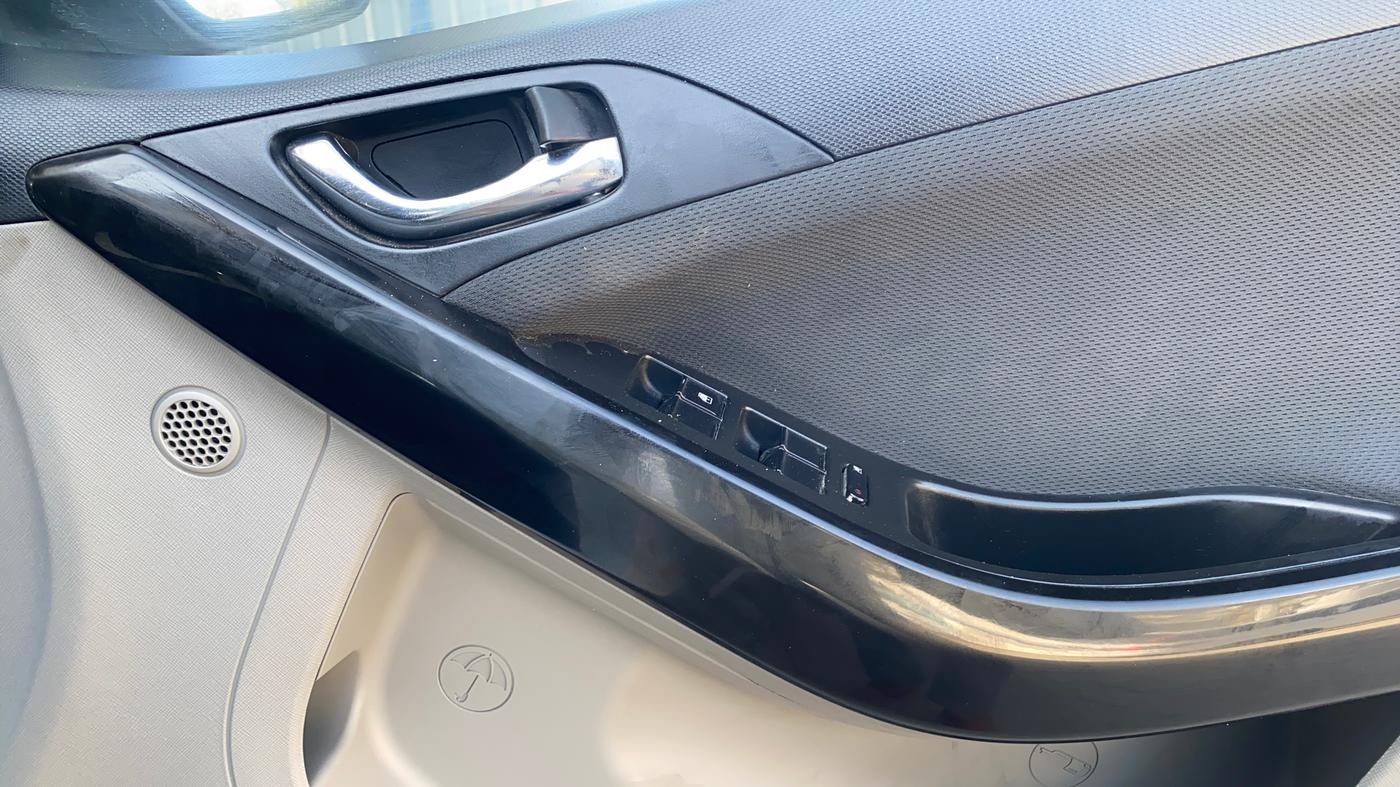 2019 Tata NEXON XZ PLUS PETROL DUAL TONE, Petrol, Manual, 1,15,251 km, Driver Side Door Panels Control