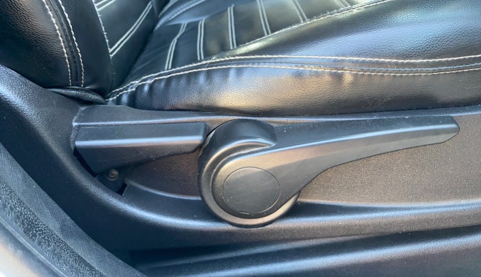 2019 Tata NEXON XZ PLUS PETROL DUAL TONE, Petrol, Manual, 1,15,251 km, Driver Side Adjustment Panel