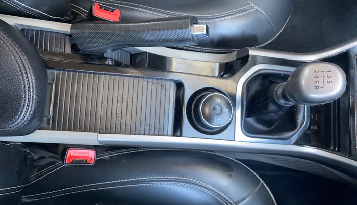 2019 Tata NEXON XZ PLUS PETROL DUAL TONE, Petrol, Manual, 1,15,251 km, Gear Lever