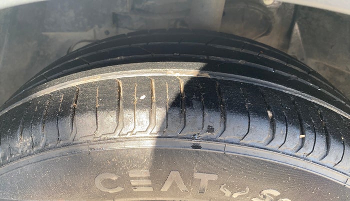 2019 Tata NEXON XZ PLUS PETROL DUAL TONE, Petrol, Manual, 1,15,251 km, Left Front Tyre Tread