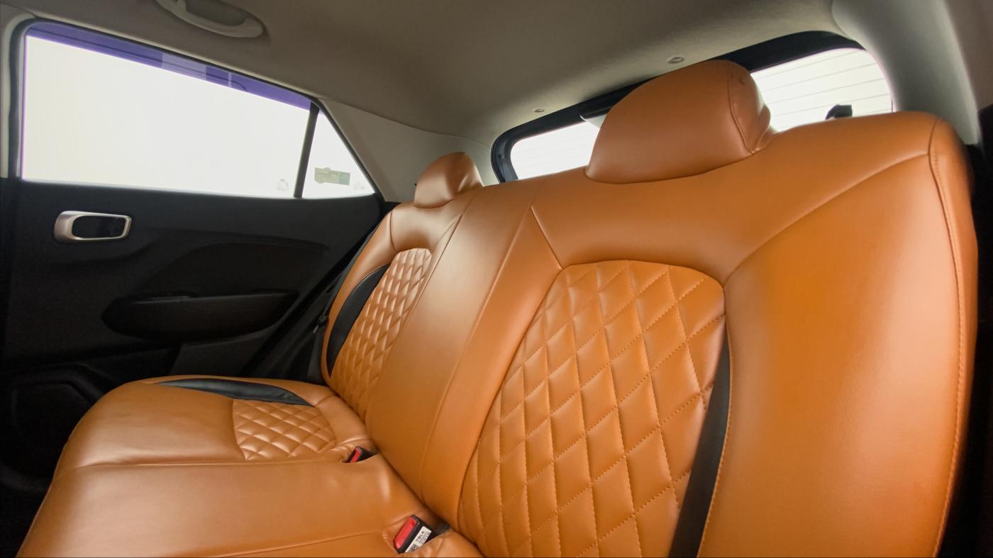 2021 Hyundai VENUE S MT 1.2 KAPPA, Petrol, Manual, 13,410 km, Right Side Rear Door Cabin