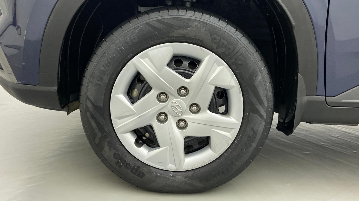 2021 Hyundai VENUE S MT 1.2 KAPPA, Petrol, Manual, 13,410 km, Left Front Wheel