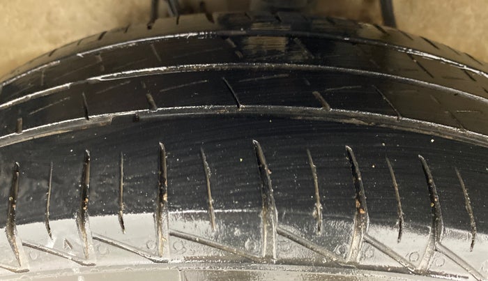 2020 Maruti Alto LXI, Petrol, Manual, 35,515 km, Left Front Tyre Tread