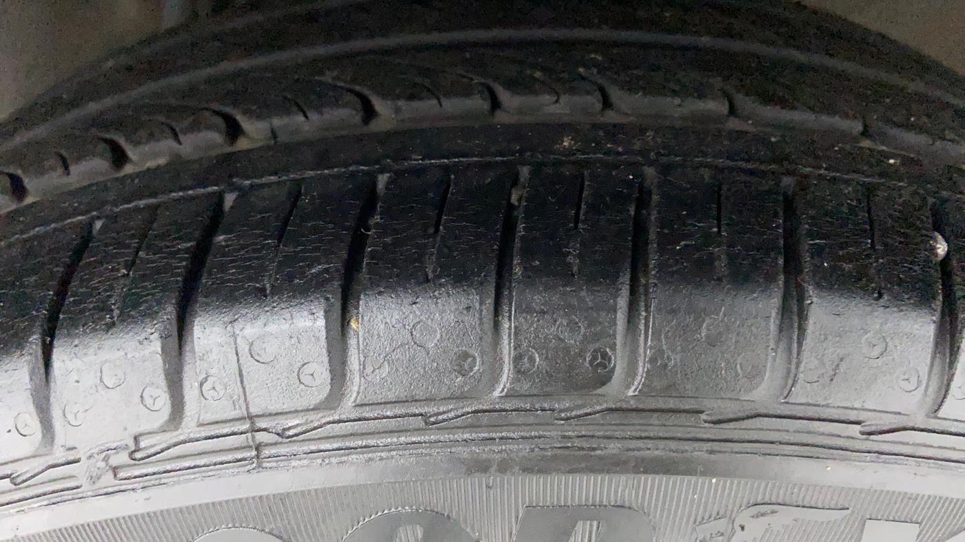 2017 Honda Jazz 1.2 V MT, Petrol, Manual, 15,086 km, Left Rear Tyre Tread