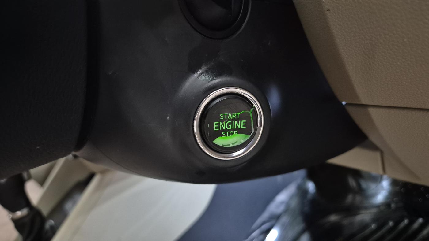 2017 Skoda Octavia STYLE PLUS AT 1.8 TSI, Petrol, Automatic, 86,771 km, Keyless Start/ Stop Button