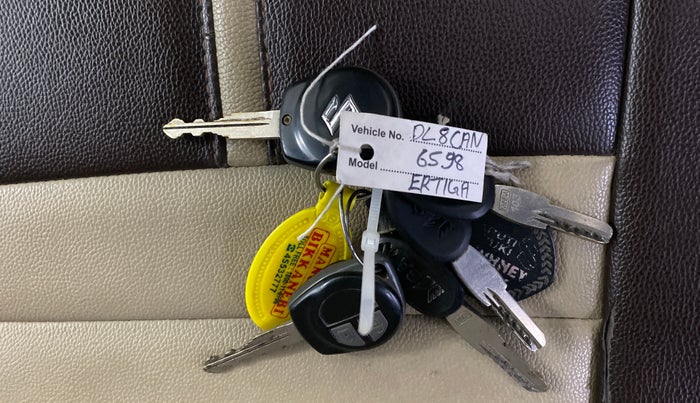 2016 Maruti Ertiga VXI, Petrol, Manual, 47,413 km, Key Close Up