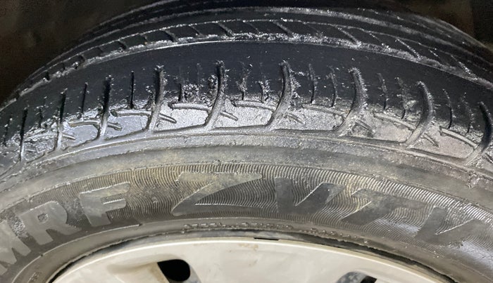 2016 Maruti Ertiga VXI, Petrol, Manual, 47,413 km, Right Front Tyre Tread