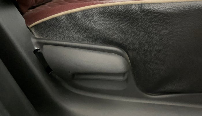 2017 Maruti Ertiga VXI, Petrol, Manual, 37,906 km, Driver Side Adjustment Panel