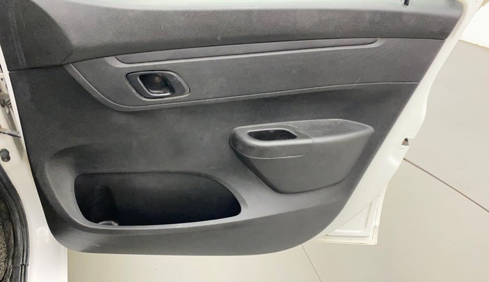 2018 Renault Kwid RXT 0.8 (O), Petrol, Manual, 64,492 km, Driver Side Door Panels Control