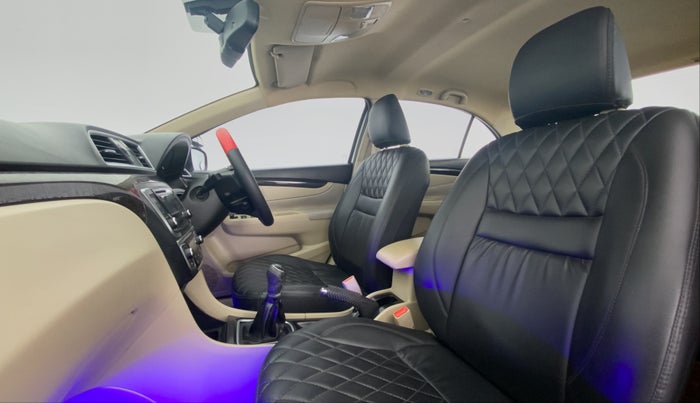 2016 Maruti Ciaz ZDI+ SHVS, Diesel, Manual, 99,178 km, Right Side Front Door Cabin