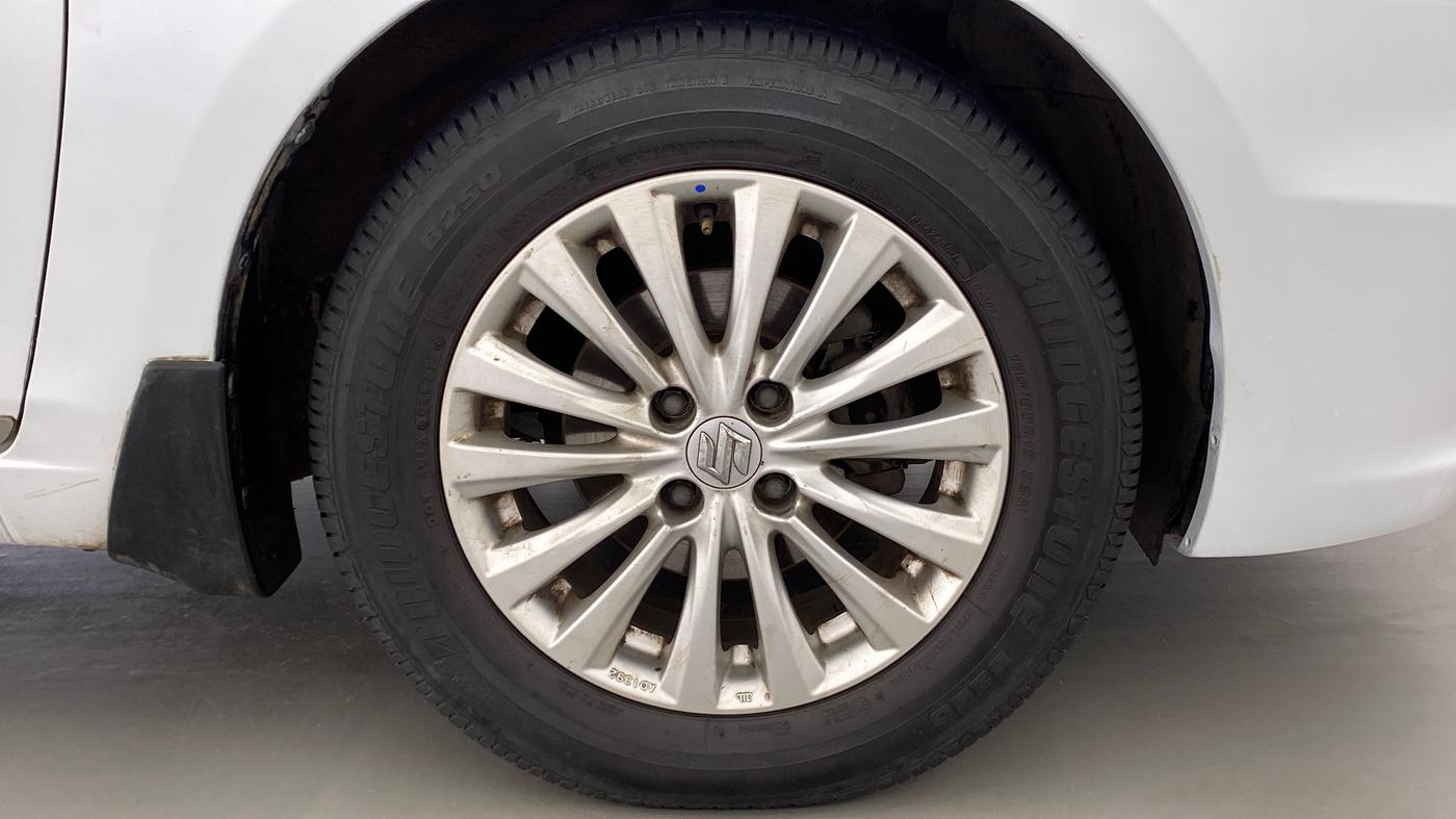 2016 Maruti Ciaz ZDI+ SHVS, Diesel, Manual, 99,178 km, Right Front Wheel