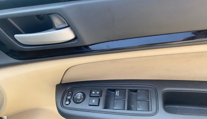 2019 Honda Amaze 1.2L I-VTEC VX, Petrol, Manual, 54,093 km, Driver Side Door Panels Control