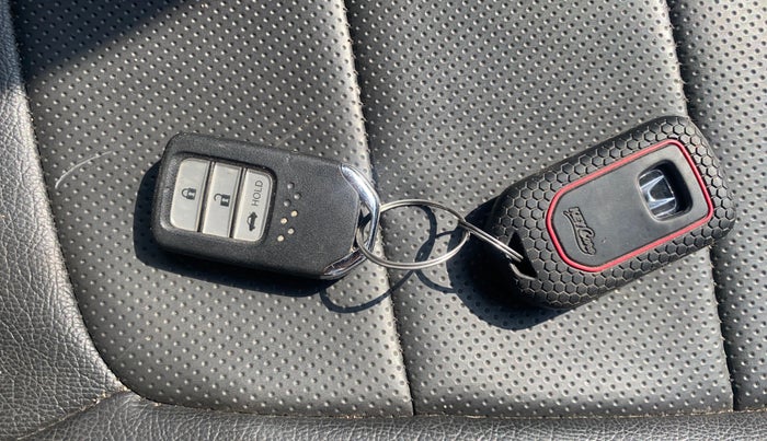 2019 Honda Amaze 1.2L I-VTEC VX, Petrol, Manual, 54,093 km, Key Close Up