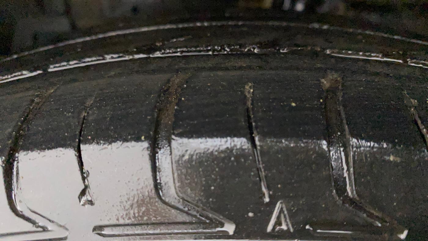 2012 Maruti Swift Dzire VDI, Diesel, Manual, 97,434 km, Left Front Tyre Tread