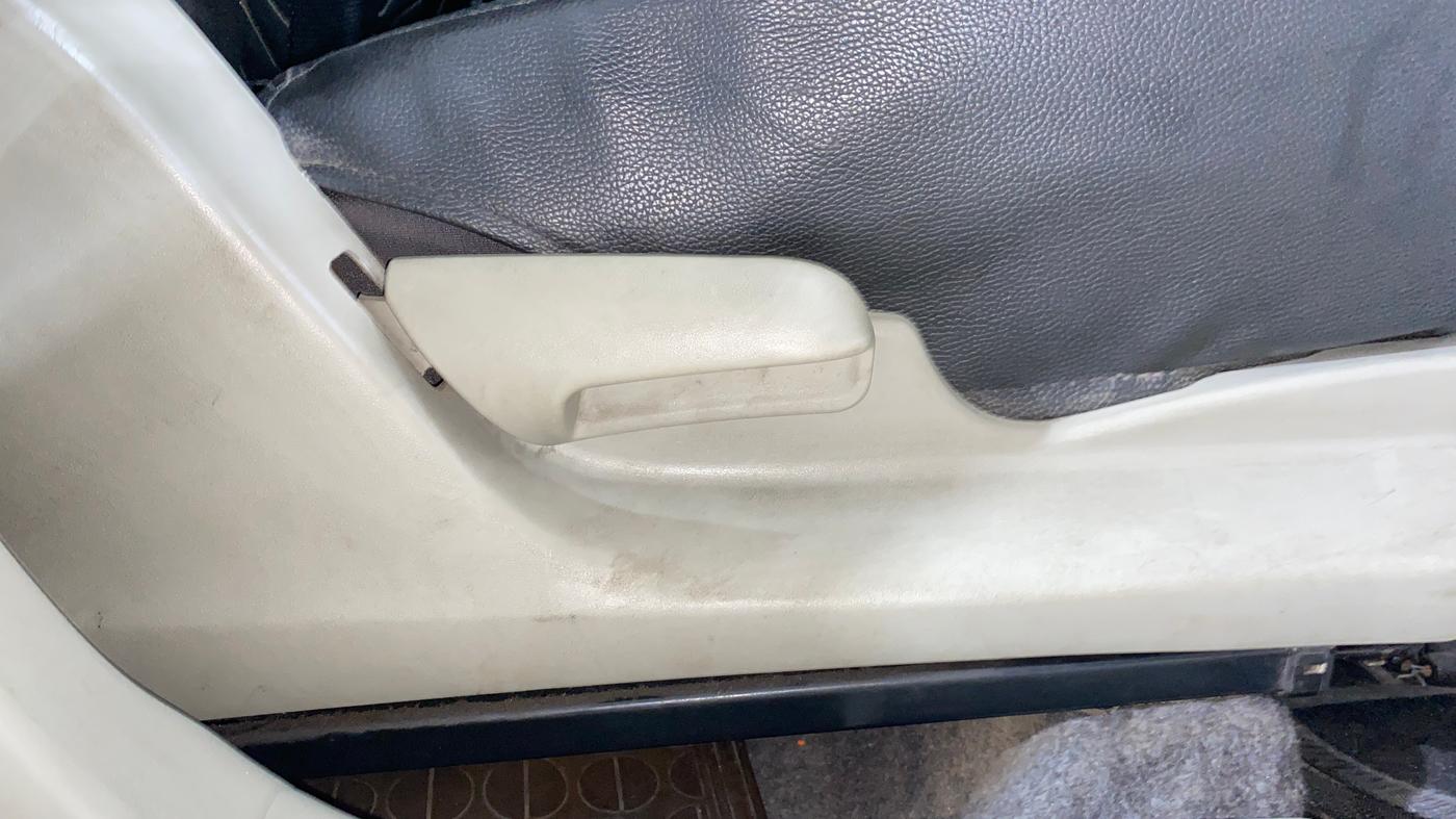 2016 Maruti Celerio VXI, Petrol, Manual, 91,873 km, Driver Side Adjustment Panel