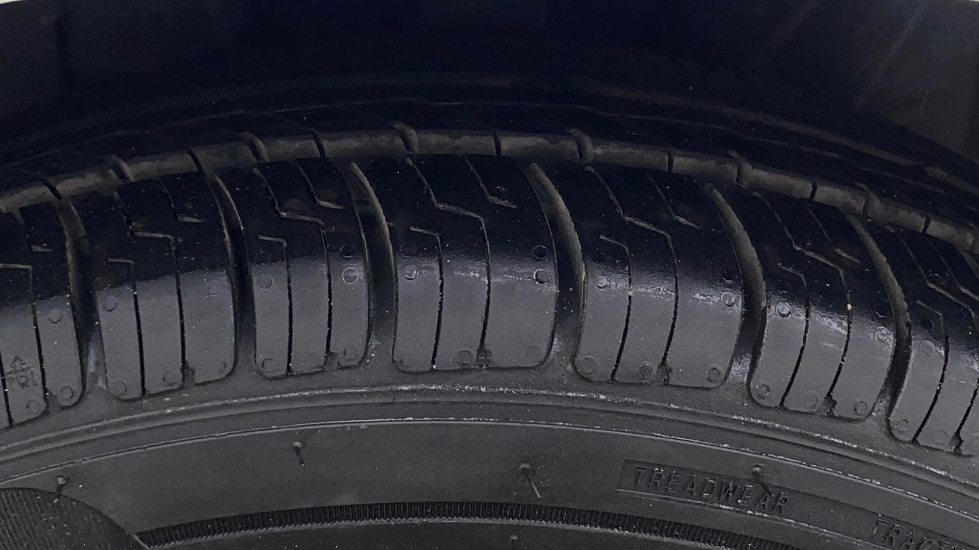 2018 Datsun Redi Go T (O), Petrol, Manual, 71,047 km, Left Front Tyre Tread