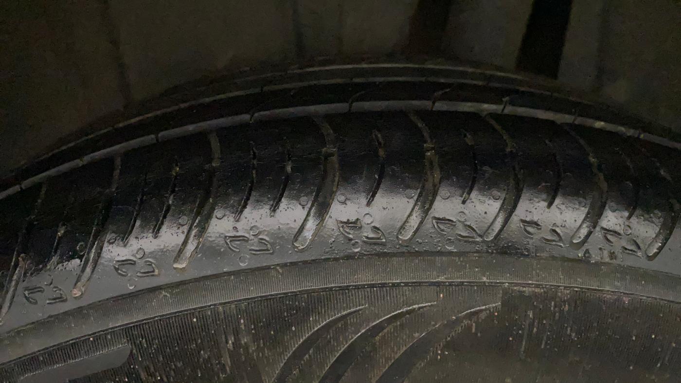 2024 Maruti XL6 ALPHA PLUS MT, Petrol, Manual, 35,269 km, Left Rear Tyre Tread
