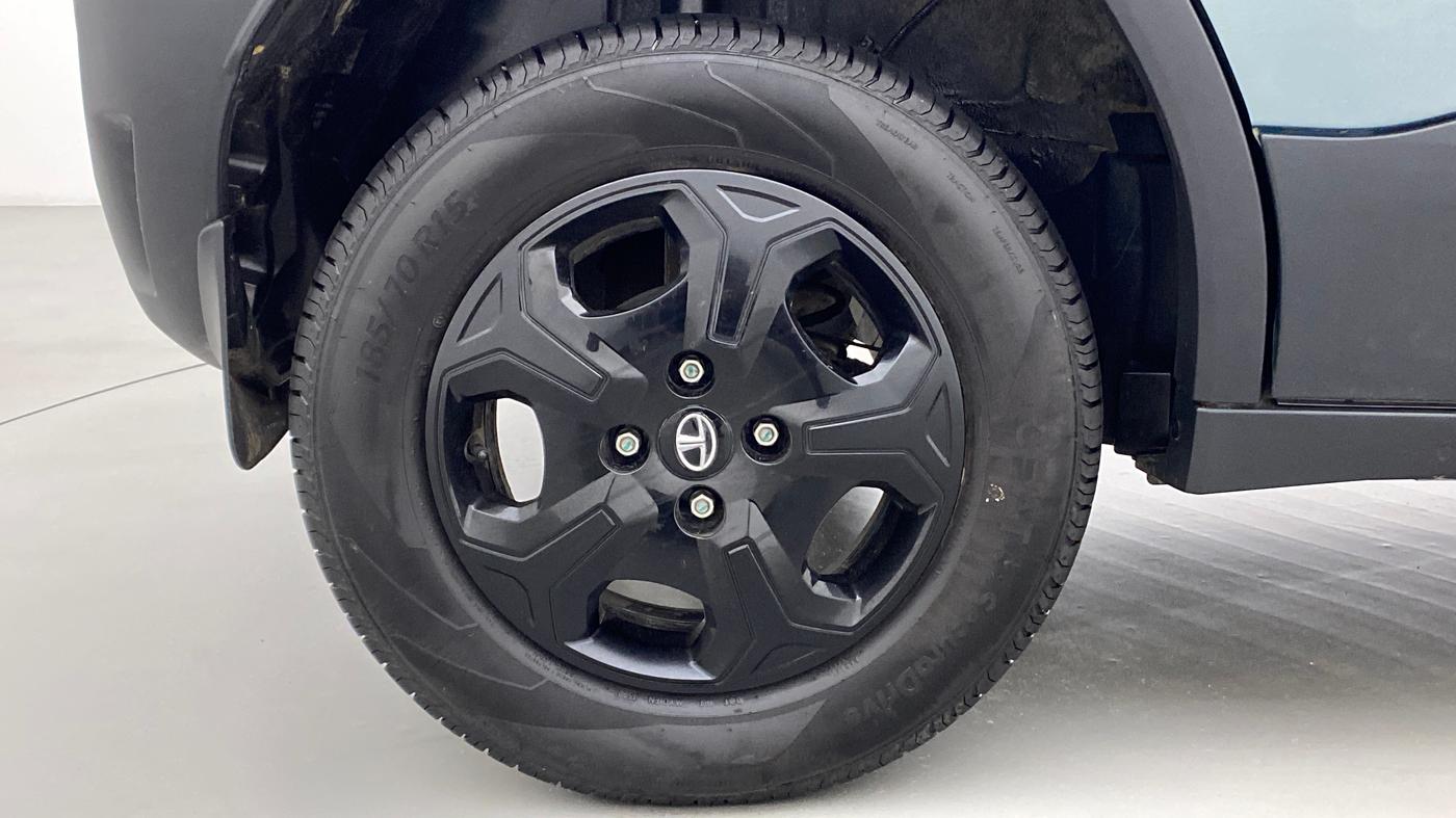 2022 Tata PUNCH ACCOMPLISHED MT, Petrol, Manual, 7,237 km, Right Rear Wheel