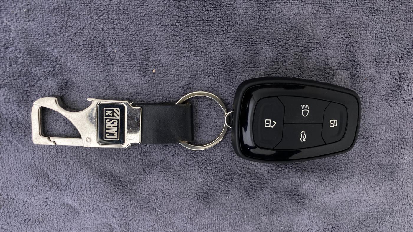 2022 Tata PUNCH ACCOMPLISHED MT, Petrol, Manual, 7,237 km, Key Close Up