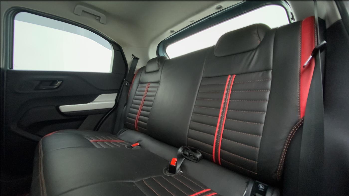 2022 Tata PUNCH ACCOMPLISHED MT, Petrol, Manual, 7,237 km, Right Side Rear Door Cabin
