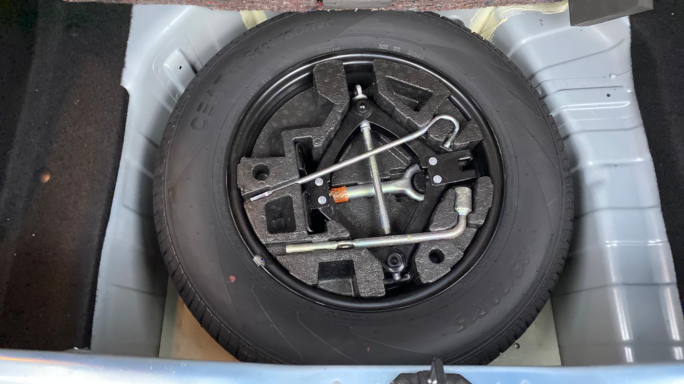 2022 Tata PUNCH ACCOMPLISHED MT, Petrol, Manual, 7,237 km, Spare Tyre