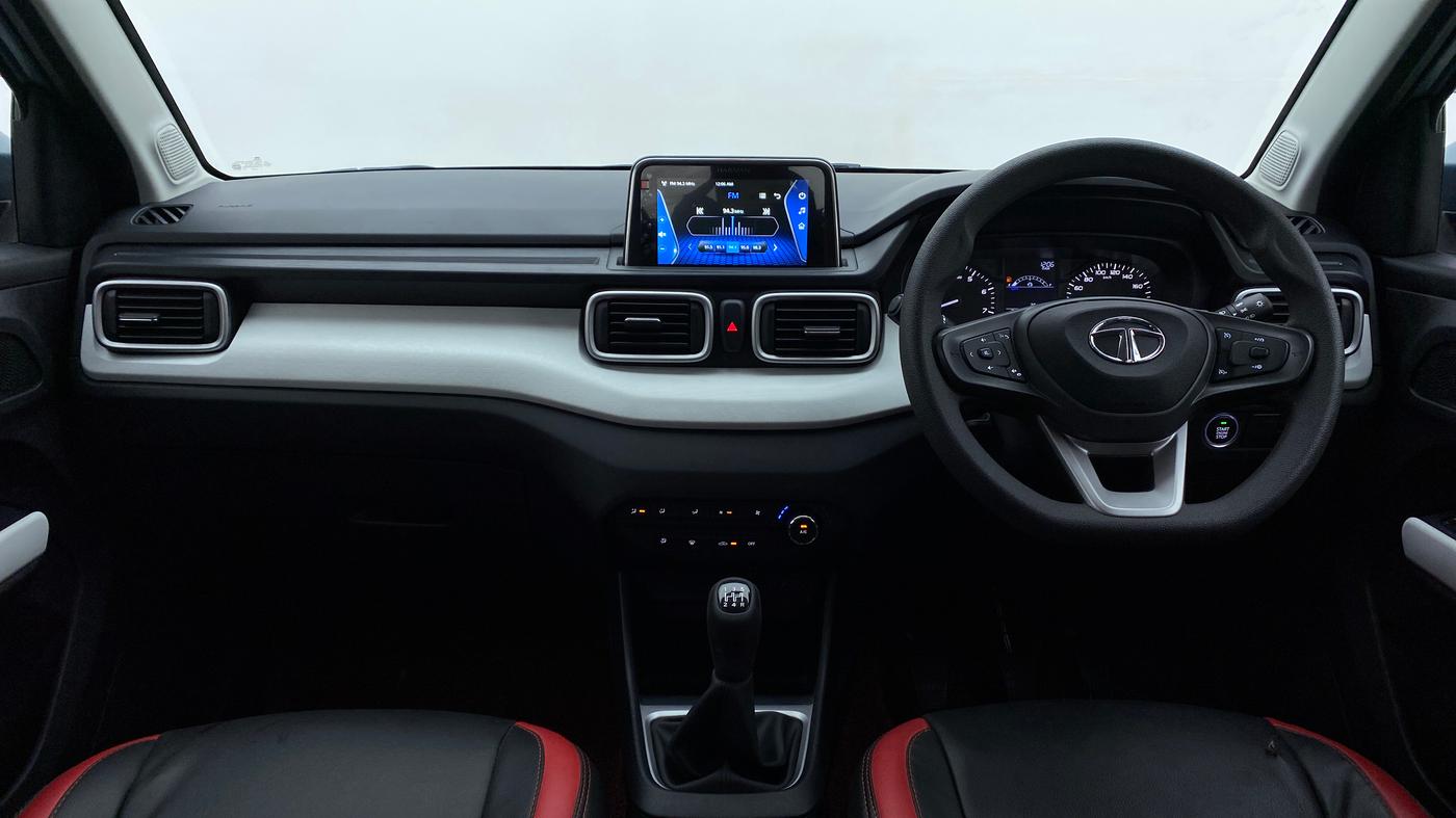 2022 Tata PUNCH ACCOMPLISHED MT, Petrol, Manual, 7,237 km, Dashboard