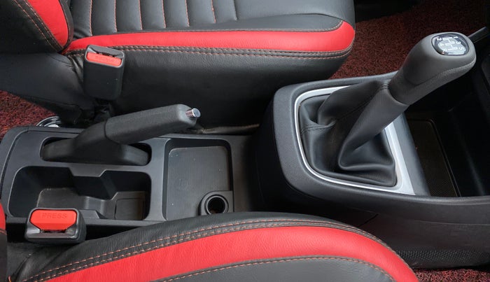 2022 Tata PUNCH ACCOMPLISHED MT, Petrol, Manual, 7,237 km, Gear Lever