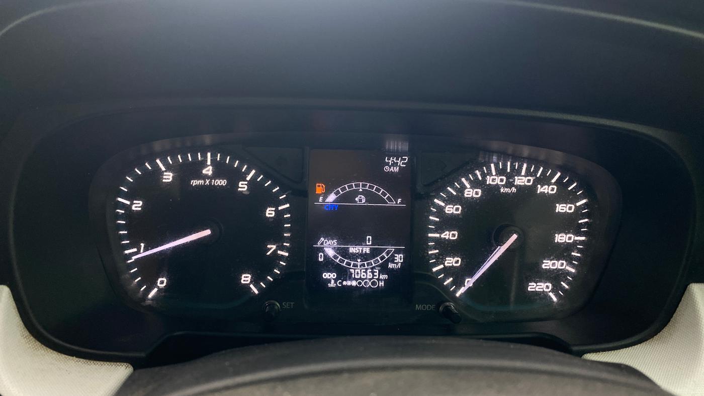 2023 Tata PUNCH ACCOMPLISHED MT, Petrol, Manual, 70,661 km, Odometer Image
