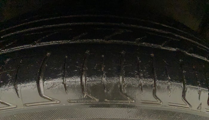 2017 Maruti Celerio VXI CNG, CNG, Manual, 85,712 km, Right Front Tyre Tread