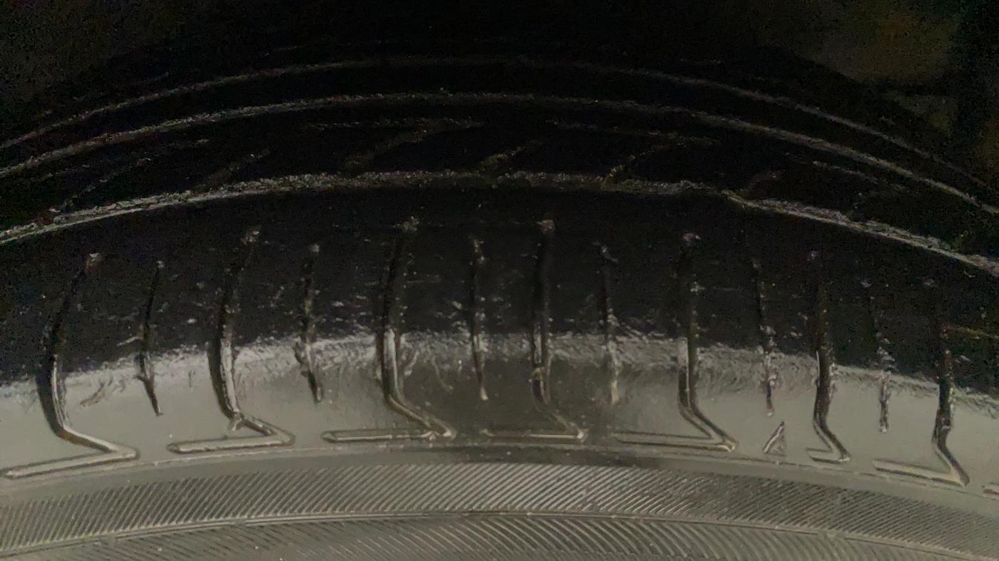 2017 Maruti Celerio VXI CNG, CNG, Manual, 85,712 km, Left Front Tyre Tread