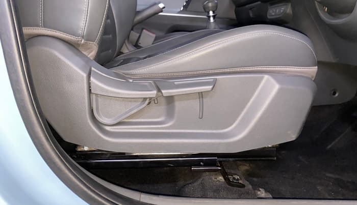 2025 KIA SYROS  HTX 1.0 Turbo 6MT, Petrol, Manual, 5,473 km, Driver Side Adjustment Panel