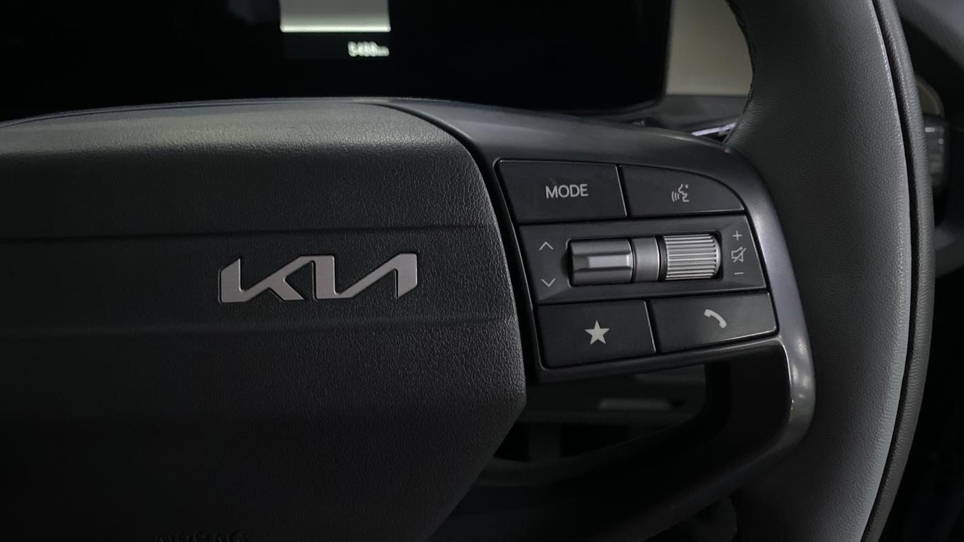 2025 KIA SYROS  HTX 1.0 Turbo 6MT, Petrol, Manual, 5,473 km, Adaptive Cruise Control