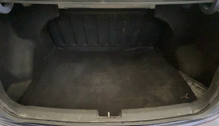 2014 Hyundai Xcent S 1.2, Petrol, Manual, 49,586 km, Boot Inside