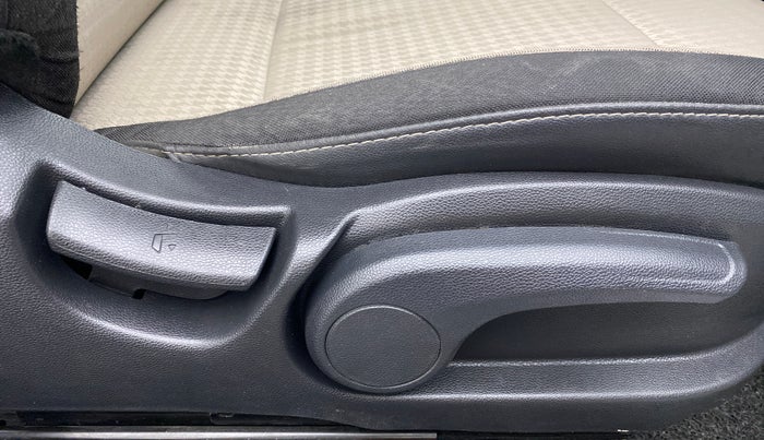 2019 Hyundai Elite i20 1.2 SPORTS PLUS VTVT, Petrol, Manual, 37,168 km, Driver Side Adjustment Panel