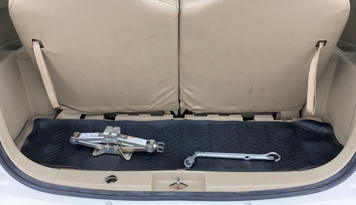 2016 Maruti Ertiga VDI SHVS, Diesel, Manual, 76,913 km, Boot Inside