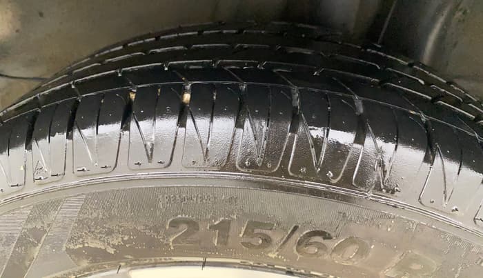 2021 KIA SONET HTX 1.0 IMT, Petrol, Manual, 1,09,541 km, Left Rear Tyre Tread