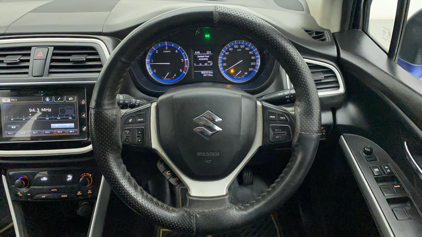 2015 Maruti S Cross ZETA 1.3, Diesel, Manual, 84,784 km, Steering Wheel Close Up