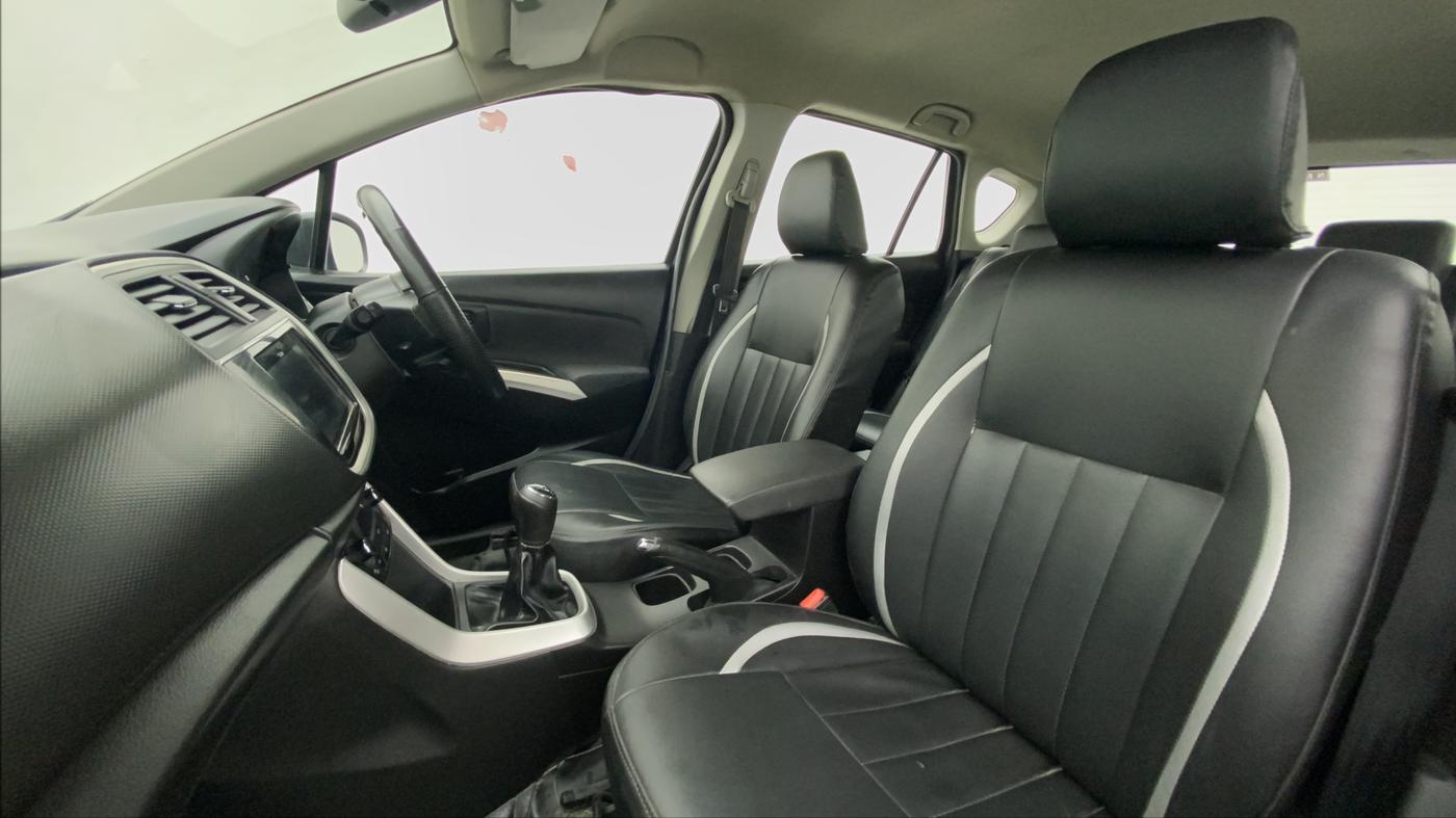 2015 Maruti S Cross ZETA 1.3, Diesel, Manual, 84,784 km, Right Side Front Door Cabin